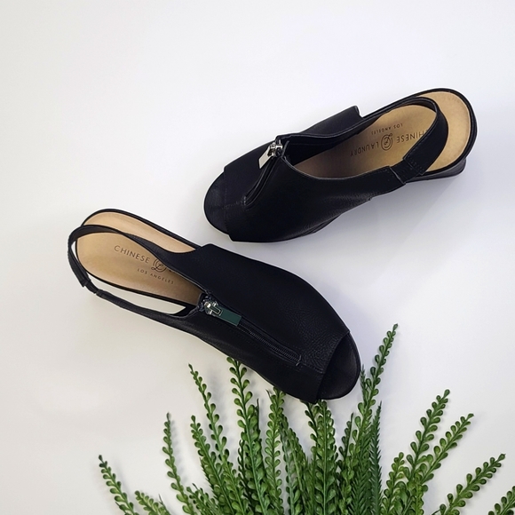 Chinese Laundry Black Wedges - Picture 4 of 8